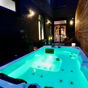 https://suitedreams-bubble-suite.brusselshotelsbook.com